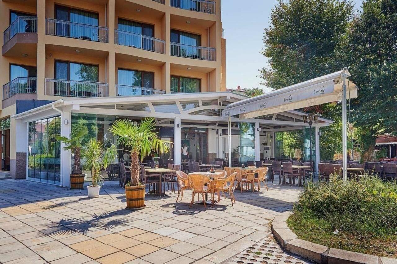 Paradise Hotel & Relax Center Pomorie Exterior foto