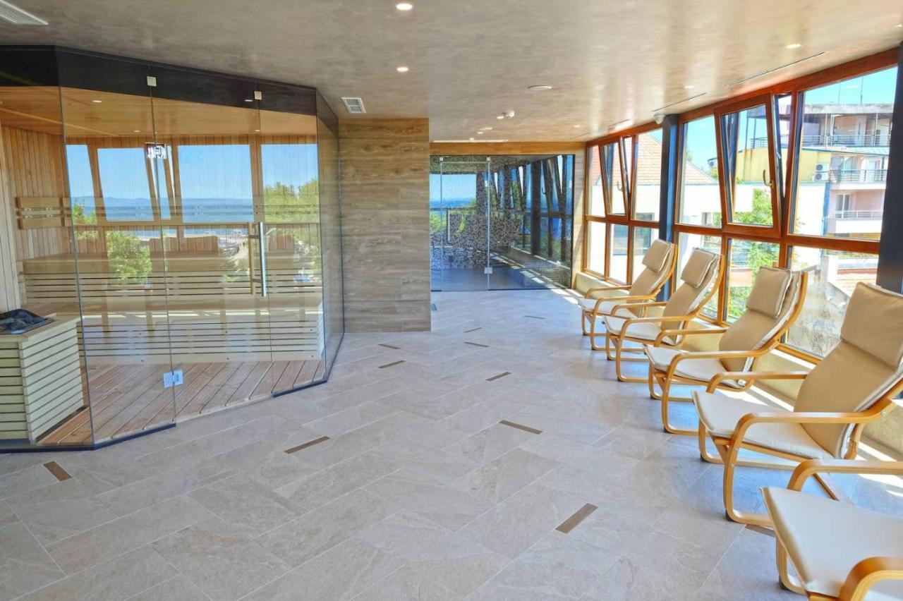 Paradise Hotel & Relax Center Pomorie Exterior foto