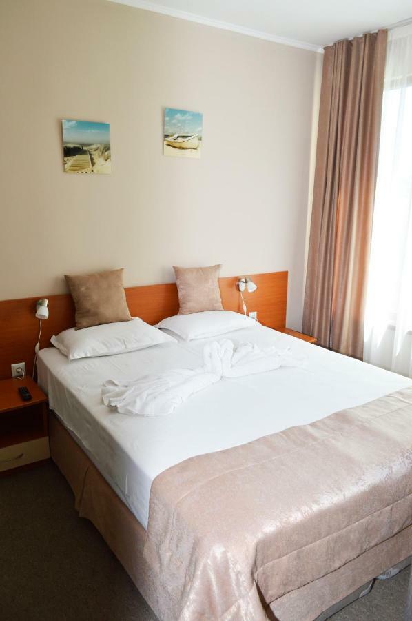 Paradise Hotel & Relax Center Pomorie Exterior foto